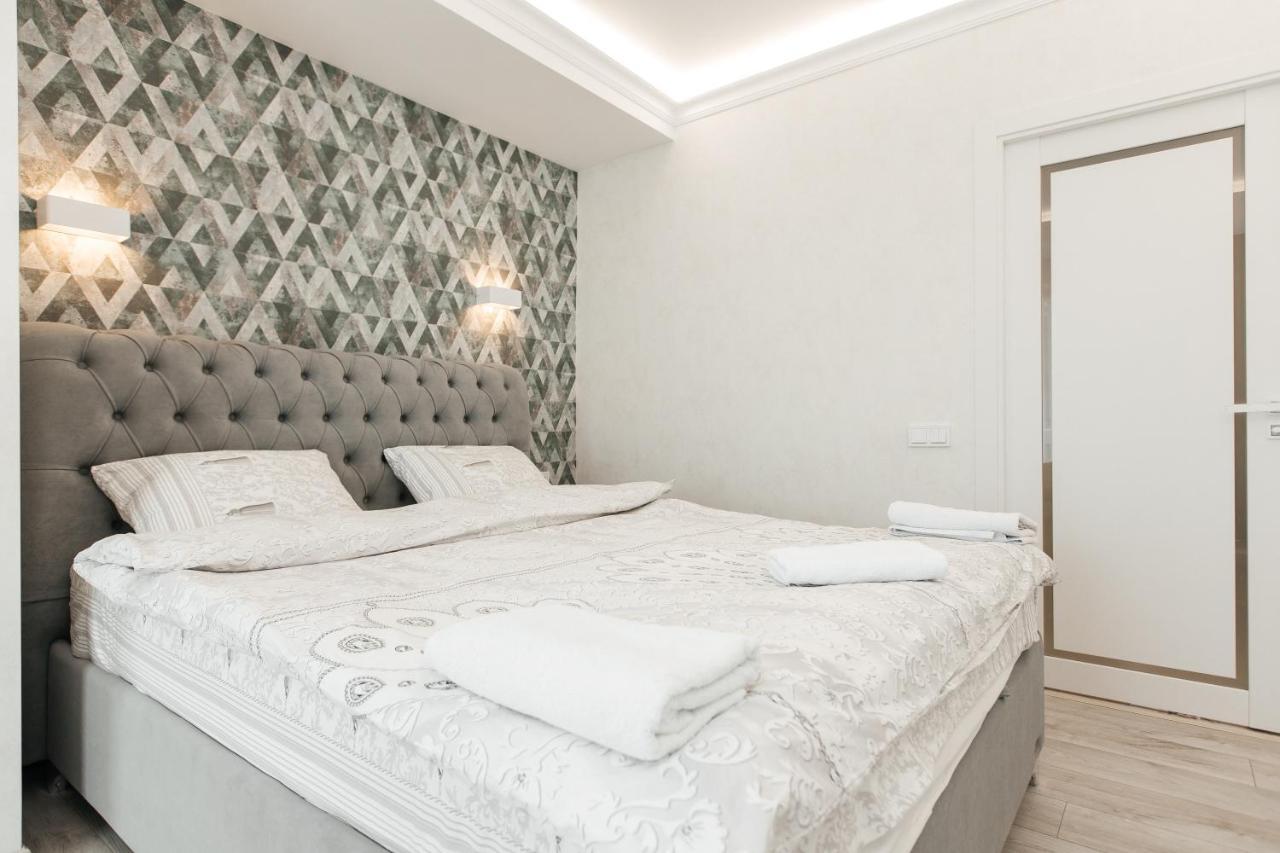 Main Street Sky House Apartments Chisinau Ngoại thất bức ảnh