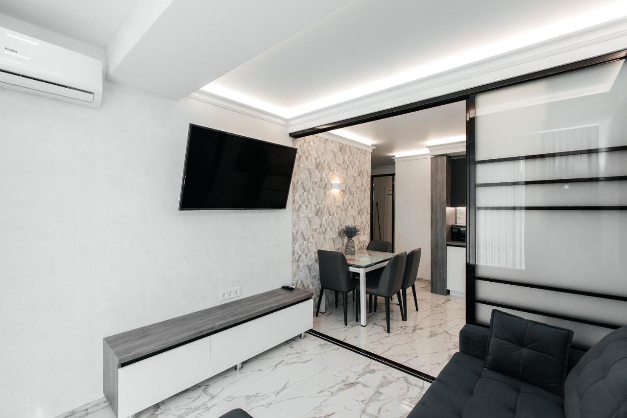 Main Street Sky House Apartments Chisinau Ngoại thất bức ảnh