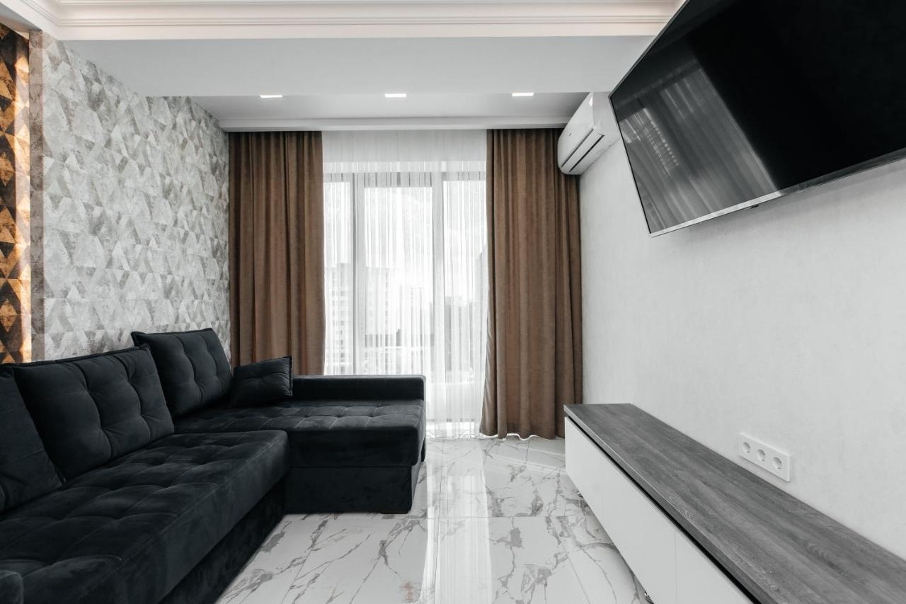 Main Street Sky House Apartments Chisinau Ngoại thất bức ảnh
