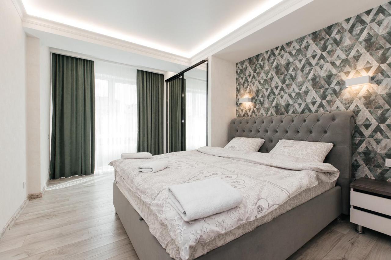 Main Street Sky House Apartments Chisinau Ngoại thất bức ảnh