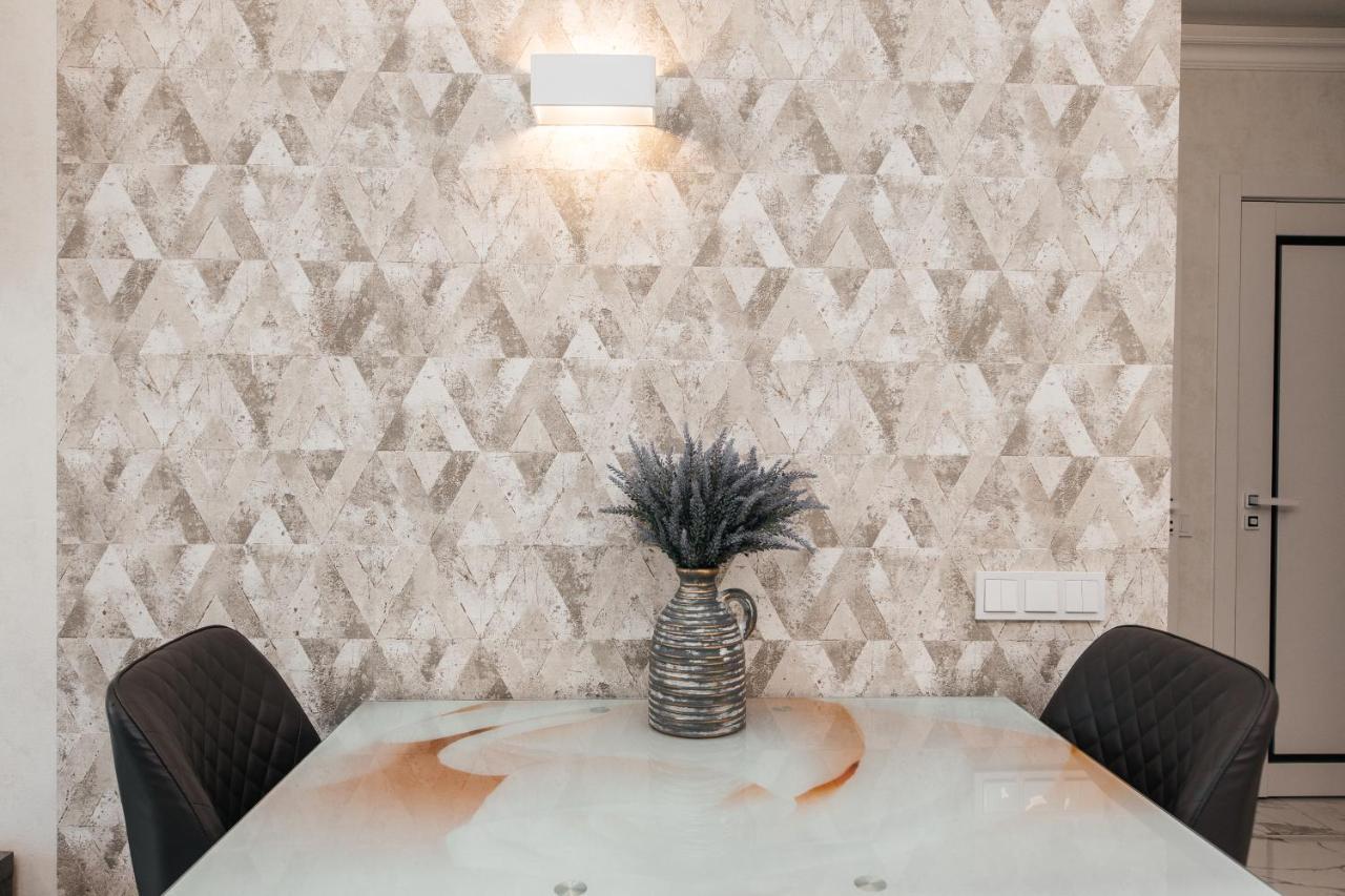Main Street Sky House Apartments Chisinau Ngoại thất bức ảnh