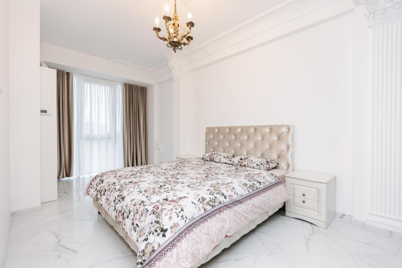 Main Street Sky House Apartments Chisinau Ngoại thất bức ảnh