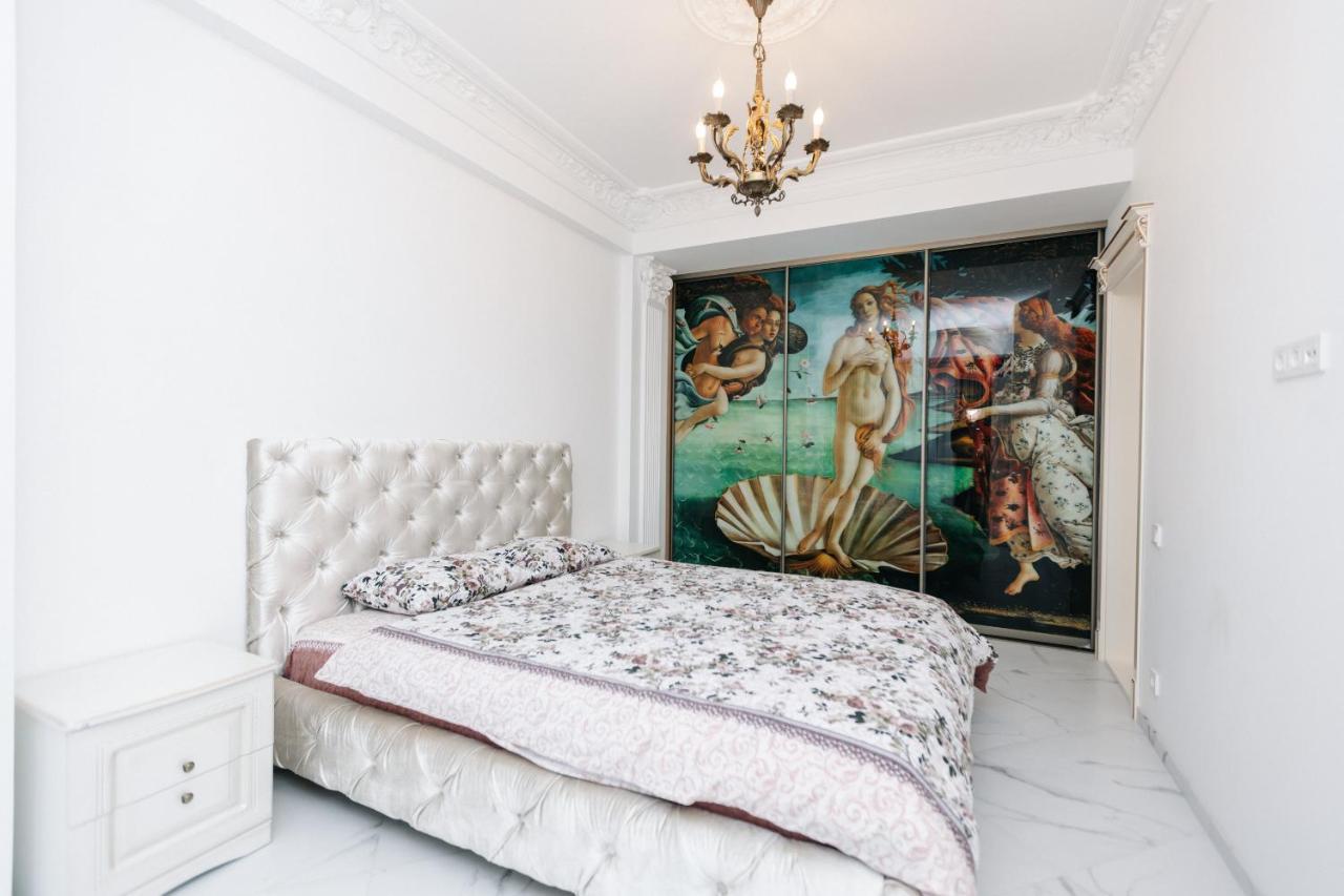 Main Street Sky House Apartments Chisinau Ngoại thất bức ảnh