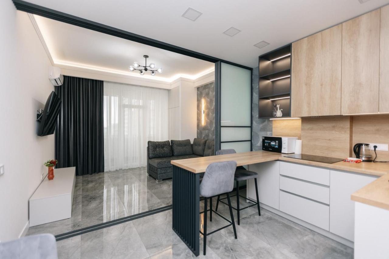 Main Street Sky House Apartments Chisinau Ngoại thất bức ảnh