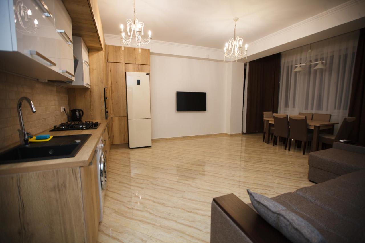 Main Street Sky House Apartments Chisinau Ngoại thất bức ảnh