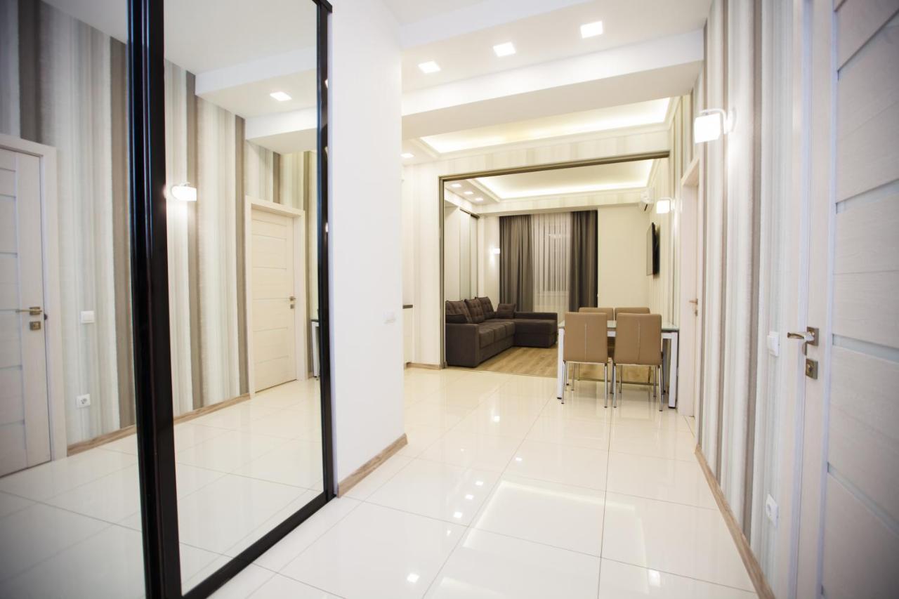 Main Street Sky House Apartments Chisinau Ngoại thất bức ảnh